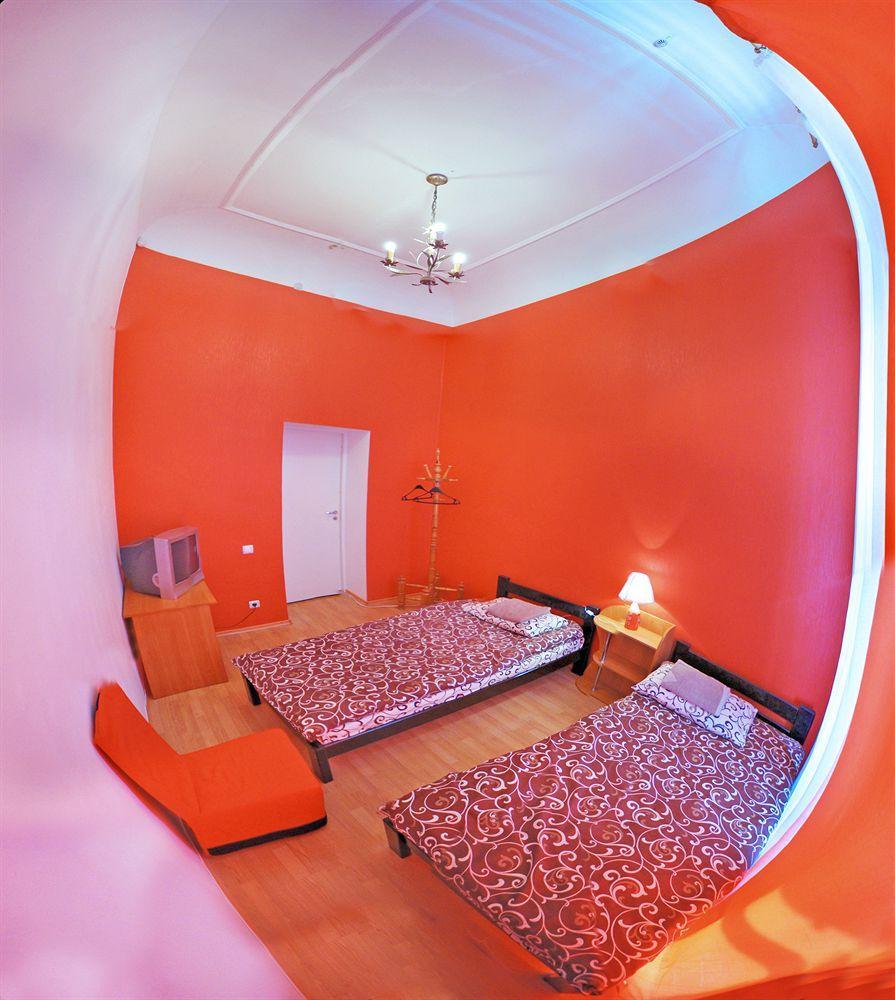 Chemodan Hostel Odessa Exterior photo