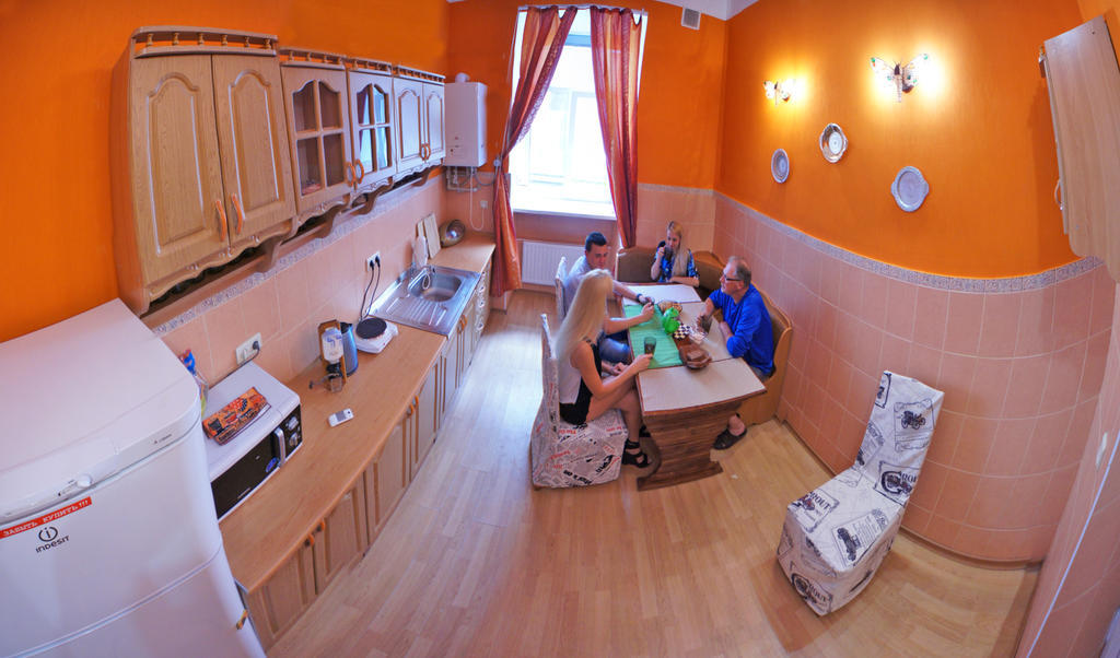 Chemodan Hostel Odessa Exterior photo