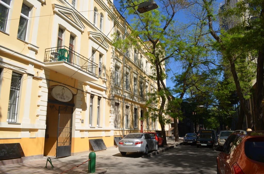 Chemodan Hostel Odessa Exterior photo